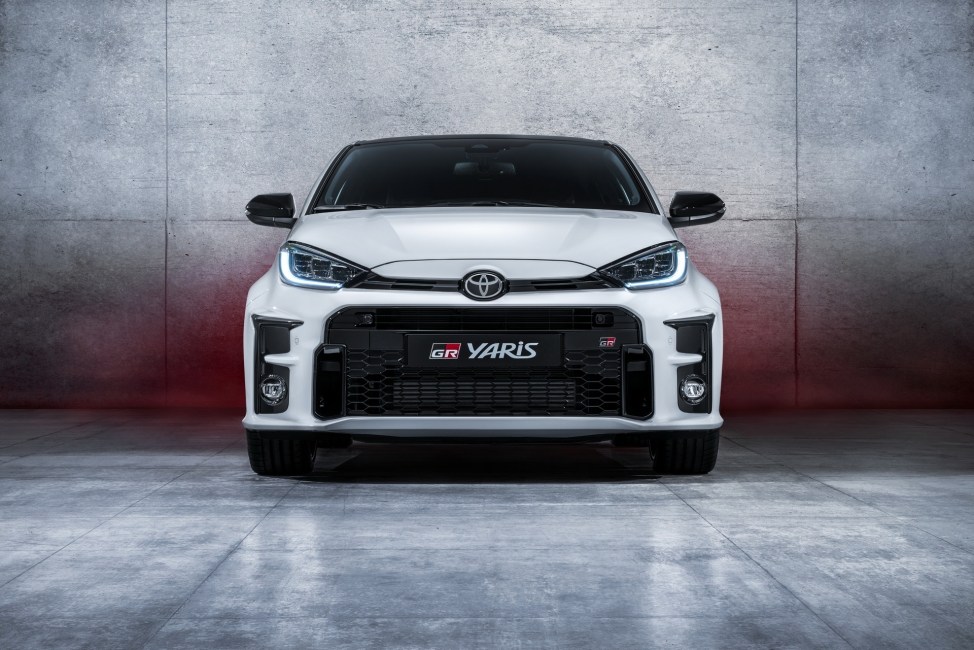 Toyota Yaris GR Sport Версія дебютує в Європі