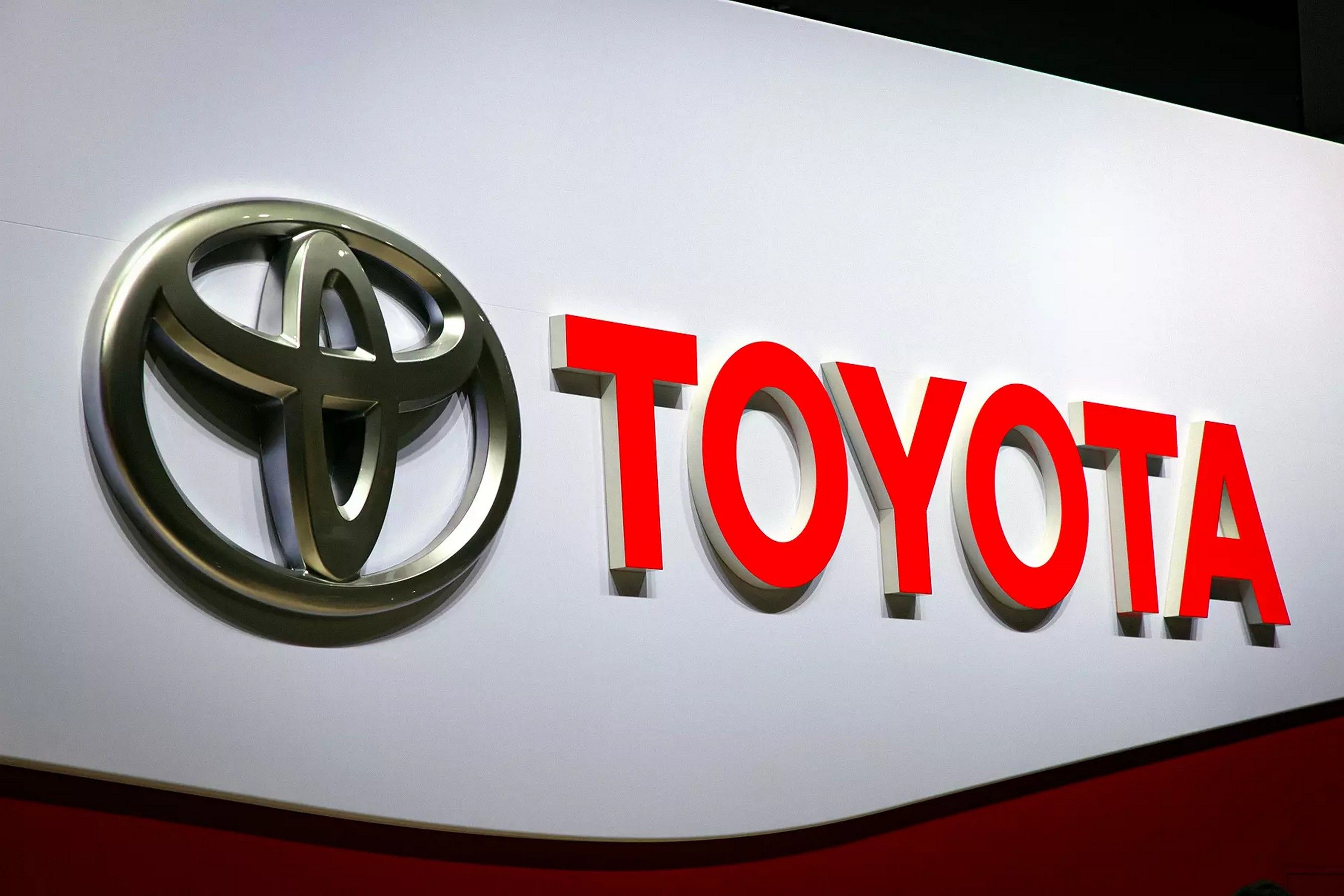Toyota випустила рекордну кількість автомобілів у квітні 2023 року