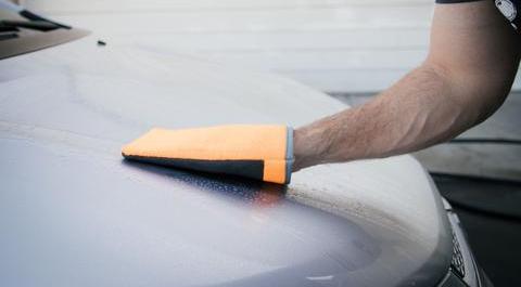 Що краще глина чи автоскраб для очищення кузова автомобіля