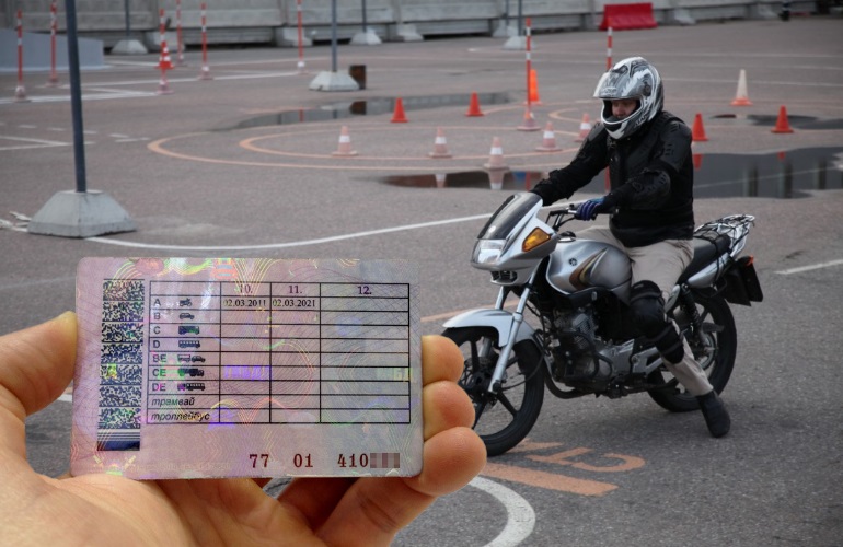 Получение прав на управление мотоциклом возрастные ограничения категория обучение и сдача экзаменов