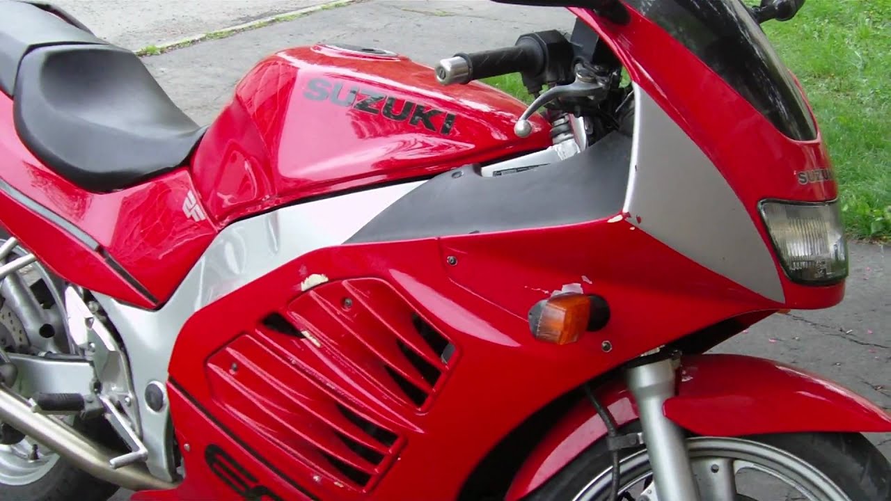 Добро пожаловать, уважаемые читатели, в мир мотоциклов! Сегодня у меня на обзоре - модель Suzuki RF 600 RF600R. 