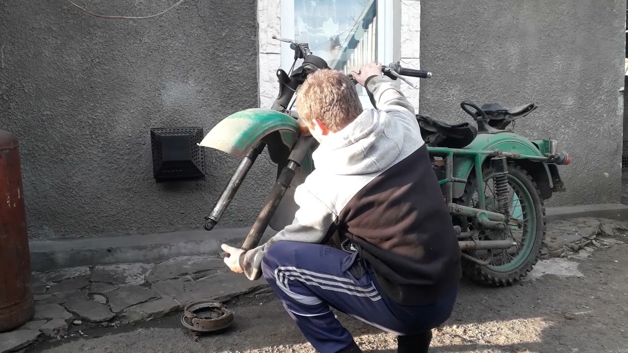 Как безопасно поменять масло на мотоцикле Урал: пошаговая инструкция
