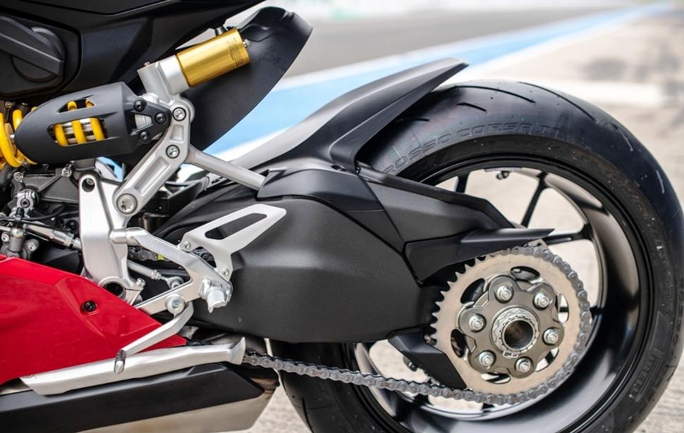 Спортбайк Ducati Panigale V2 2021 Подробности и тест