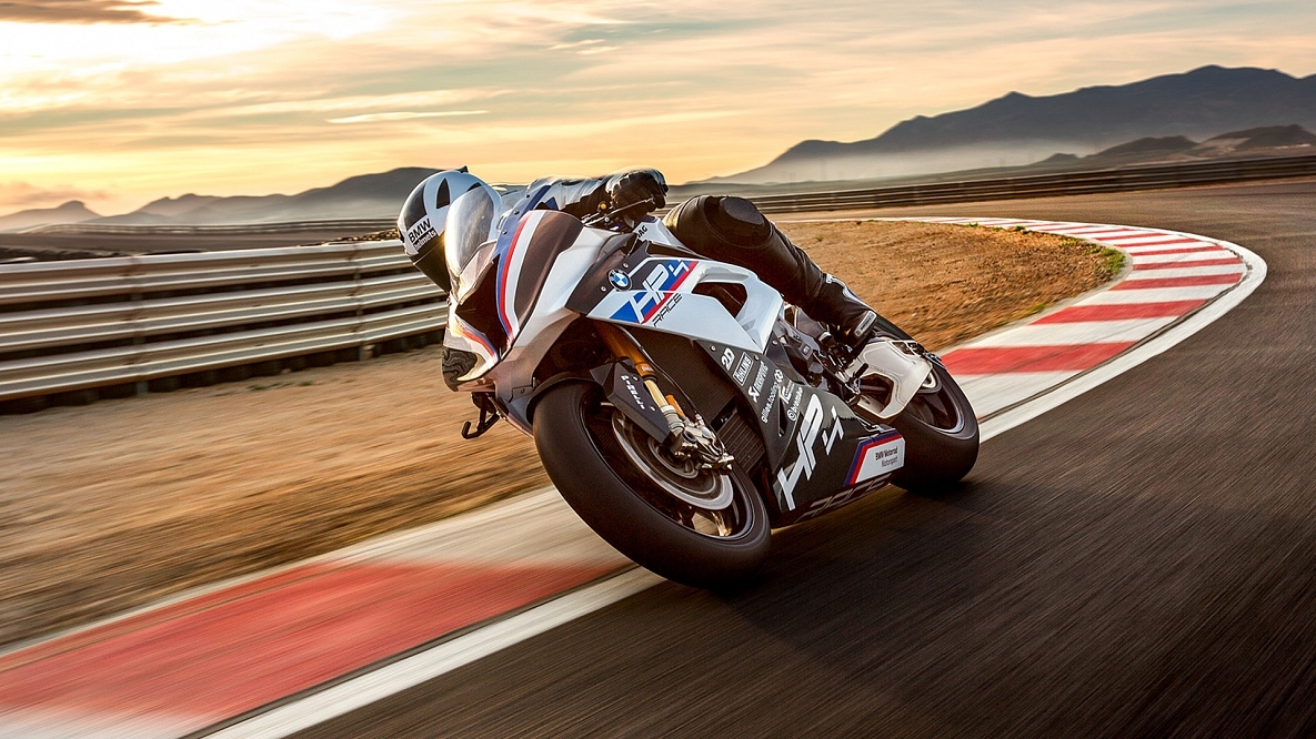Самый дорогой мотоцикл BMW почему HP4 RACE называют инженерным совершенством
