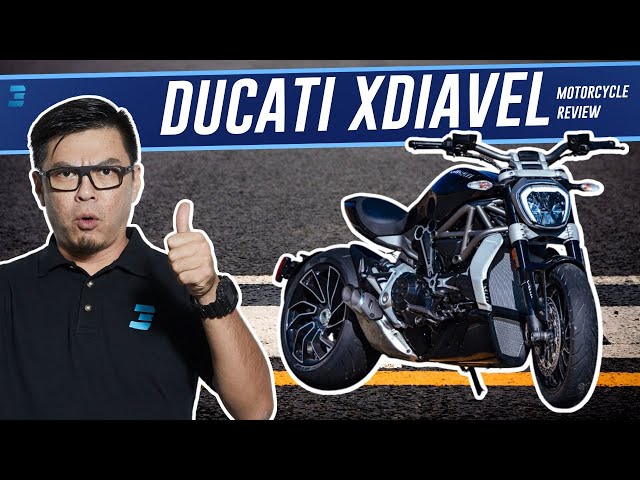 Во время тестирования Ducati XDiavel S 2021, я не испытал никаких опасений или проблем на дороге. Мотоцикл ведет себя абсолютно надежно и позволяет полностью наслаждаться вождением. Единственное, о чем пришлось задуматься - это его габариты, но даже это не является серьезной проблемой. Когда видишь Ducati XDiavel S 2021 по бокам на дороге, он выглядит немного слишком громоздким и тяжелым. Однако, когда сядешь на него, сразу появляется ощущение, будто ты управляешь настоящим произведением искусства.