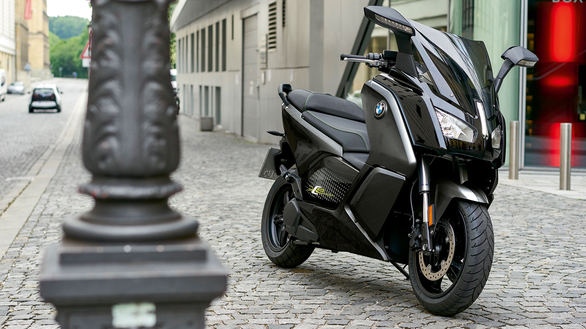 Электрический скутер BMW C evolution