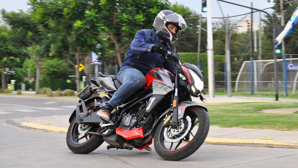 Торможение с АБС на мотоцикле — правильная техника