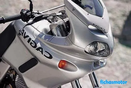 Мотоциклы, которые объединяют в себе максимальное удовольствие и надежность, всегда пользовались популярностью. Одним из таких мотоциклов является CAGIVA CANYON 500. Он является идеальным спутником для путешествий и приключений, предлагая беззаботную езду и возможность преодолеть самые сложные дороги.