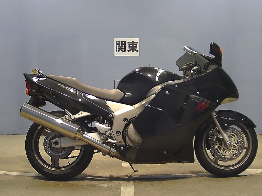 Обзор мотоцикла Honda CBR 1100 XX CBR1100XX Blackbird