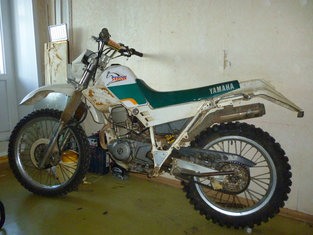 Замена покрышек на мотоцикле Yamaha Serow XT-225