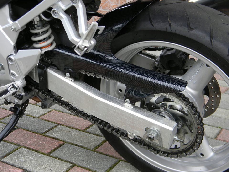 Suzuki SV 650 – технические характеристики нейкеда в борьбе с Ducati