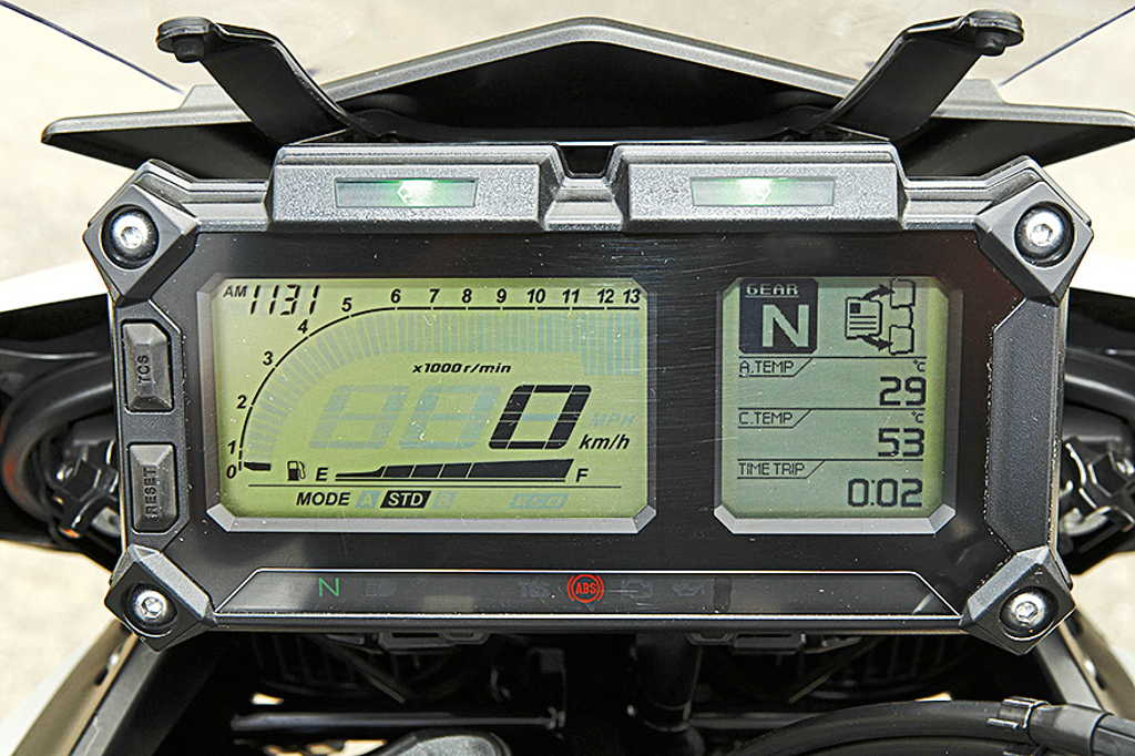 В стране приключений Kawasaki Versys 1000 Tourer VS Yamaha MT-09 Tracer