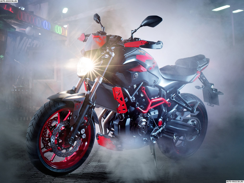Мотоцикл Yamaha MT-07 Moto Cage 2015 обзор